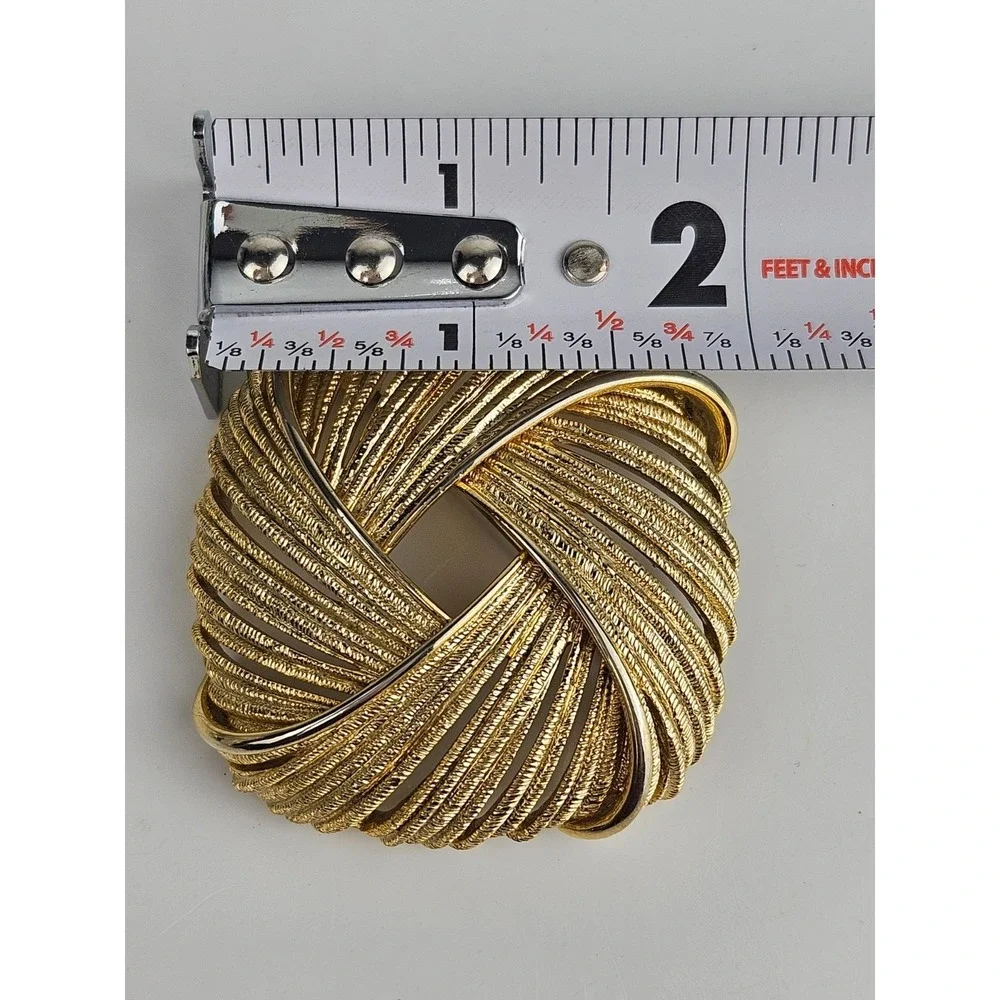 Vintage Monet Gold Tone Textured Knot Brooch Statement Pin‎ Signed
